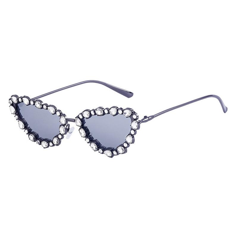 Triangle cat eye diamond encrusted metal sunglasses Latest Womens ins premium feel sunglasses fashion party stage sunglasses