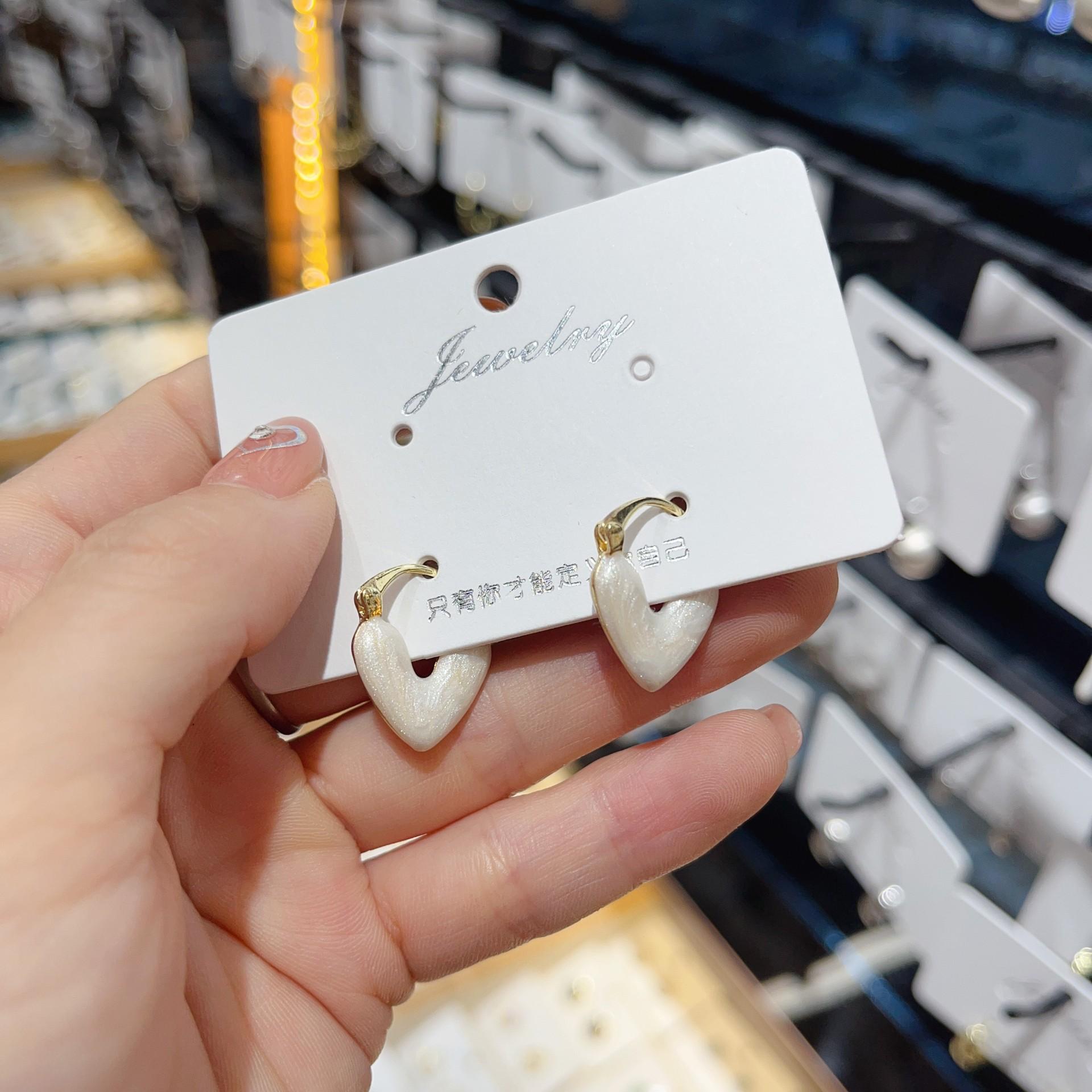 Европейский и американский новый тренд, Серьги-спирали из металла, Женственный темперамент, Изысканный стиль, Высококачественные аксессуары