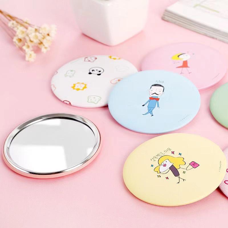 

Integrated Korean Cute Cartoon Pocket Makeup Mirror - Mini HD Portable Mirror for Women Damage Compensation: Set of 1, Random Pattern