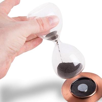 Magnetische Sanduhr mit Holzsockel