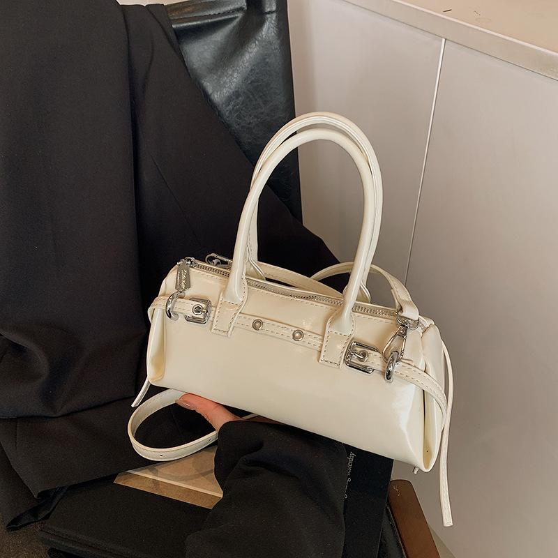 Premium commuter small bag women's new spring and summer versatile messenger bag portable pillow bag baguette bag