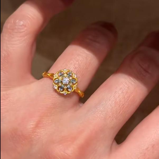 

Light luxury hollow out diamonds inlaid small blue flower exquisite rings for women unique fashion ring Adjustable jewelry gift resizable золотой