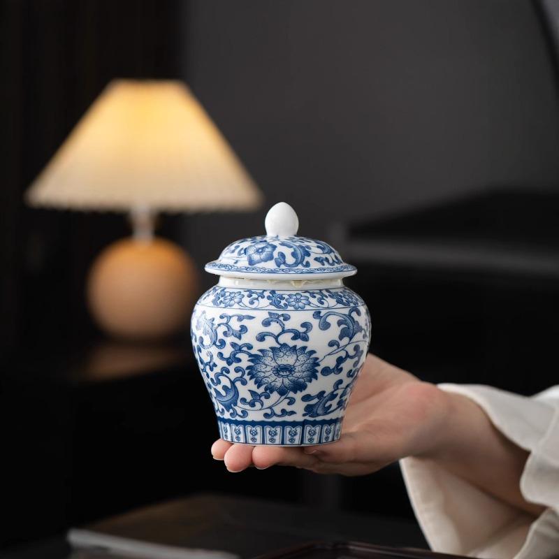 Creative Light Blue Floral Vine Ceramic Tea Canister Exquisite Sealed Small Storage Jar Chilean Food Container Home Decoration