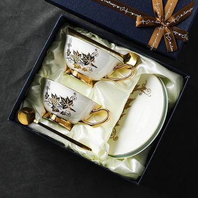 Filiżanka do kawy mały wykwintny zestaw ceramiczny brytyjska filiżanka do popołudniowej herbaty porcelana kostna filiżanka do herbaty kwiatowej europejska filiżanka spodek wysoka wartość