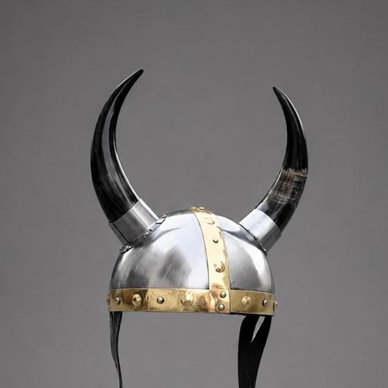 Handmade Horned Norse Warrior Helmet, Steel Medieval Armor for LARP, Cosplay Display