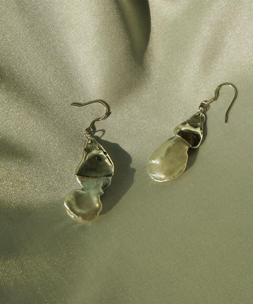 Bizarre Jewelry Pearl Earrings _S