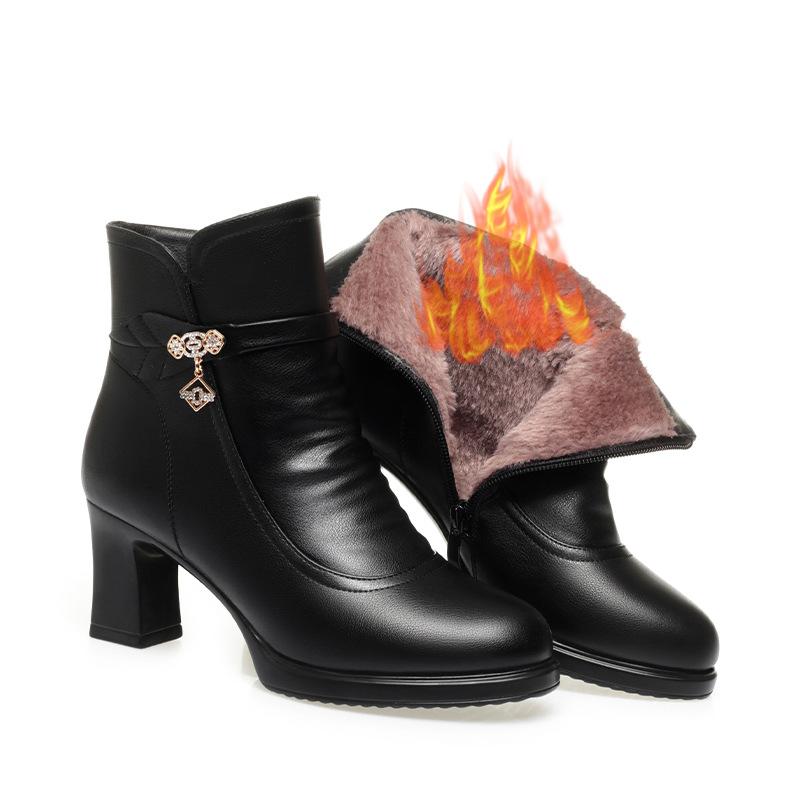 

Женские осенне-зимние новые бархатные теплые ботильоны на среднем каблуке, ботинки для пожилых, обувь для мамы, ботинки Мартин на высоком каблуке 41