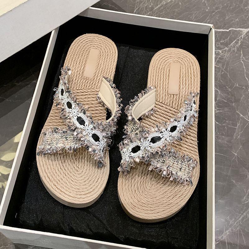 2025 summer new versatile comfortable casual slippers fashion vacation platform outer wear cross belt beach shoes women