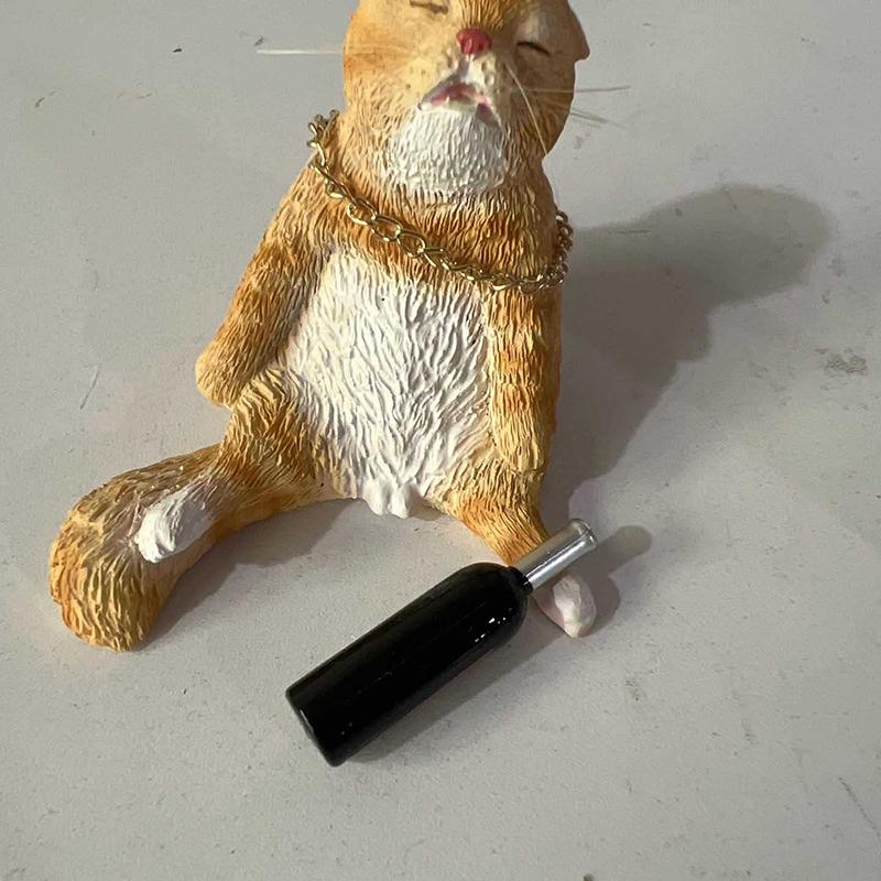 Creative Drunk Cat Ornament Automotive Interior Decoration Ornaments Simulated Cat Resin Sculpture Home Decoration Props