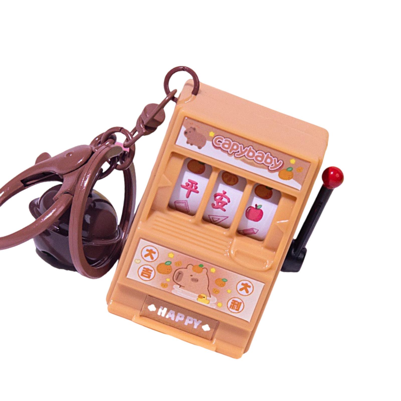 Capybara Cartoon Fruit Machine Game Keychain Причудливая Capybara Fruit Game Keychain сумка аксессуар для офиса и отдыха коричневый