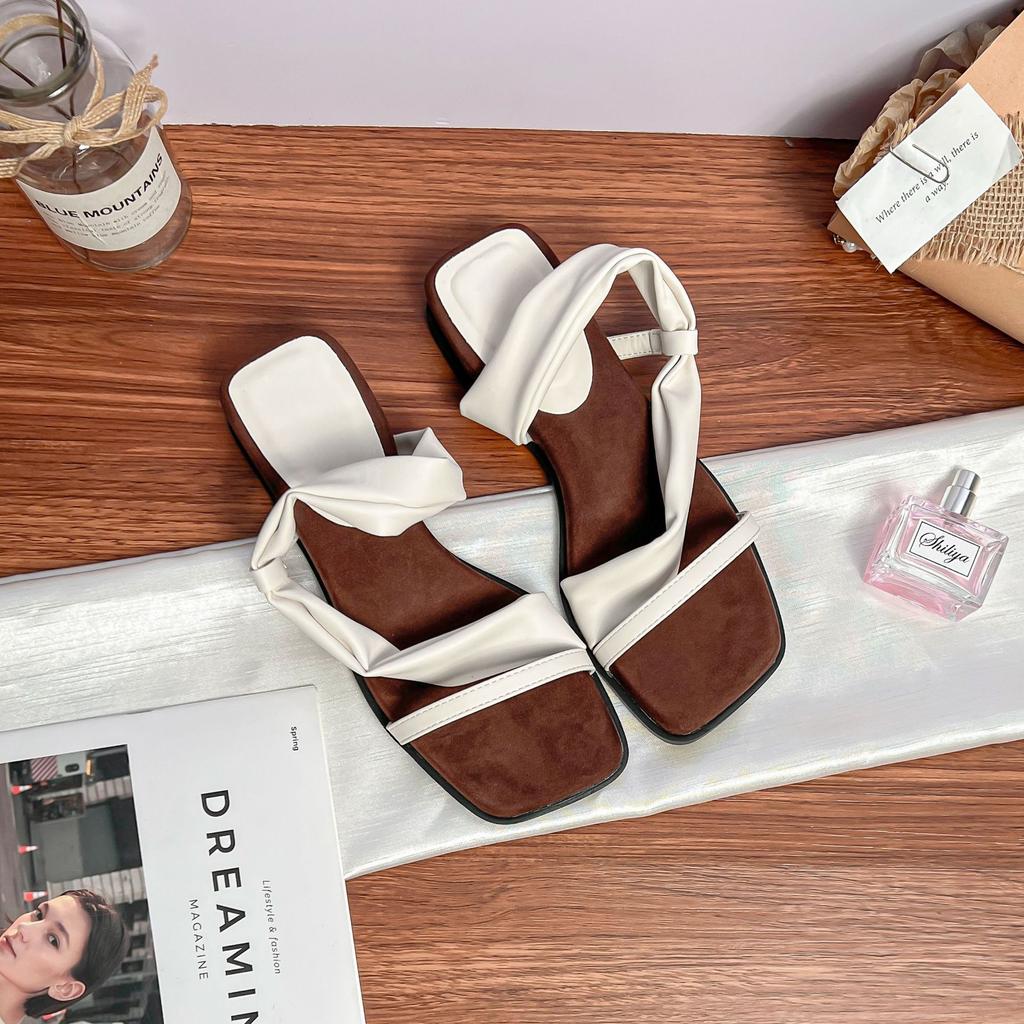 Grape Mom 2025 Summer New Thick-soled Cool Slippers Women's Outer Wear with Skirt Temperament Korean Version Sandals Are Not Tired