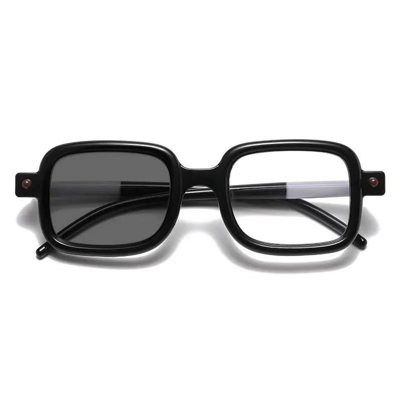 

Indoor Outdoor Photochromic Reading Glasses for Men Women Square Frame UV Protection Presbyopia Glasses Diopters 0 To +4.0 0