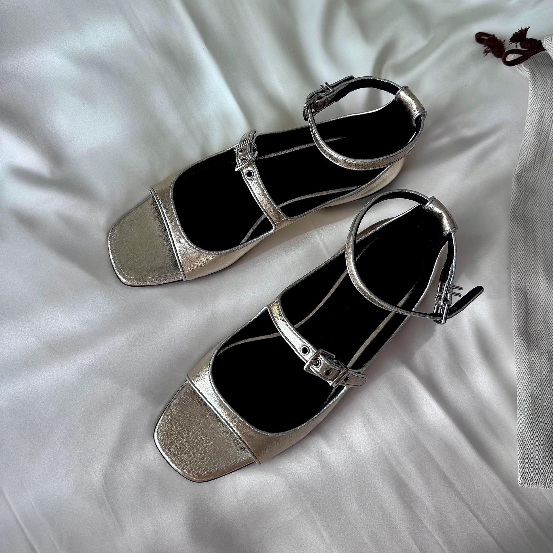 

Cowhide Edition~ French Niche Design Open-toed Flat Bottom One-word Belt Bag Heel Sandals Women s 2025 Summer Fashion Shoes 40 серебряный