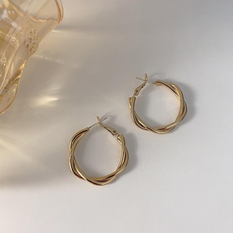 Grenzüberschreitende Große Kreis Metallohrringe - Hongkong-Stil, Elegante und Moderne Französische Creolen