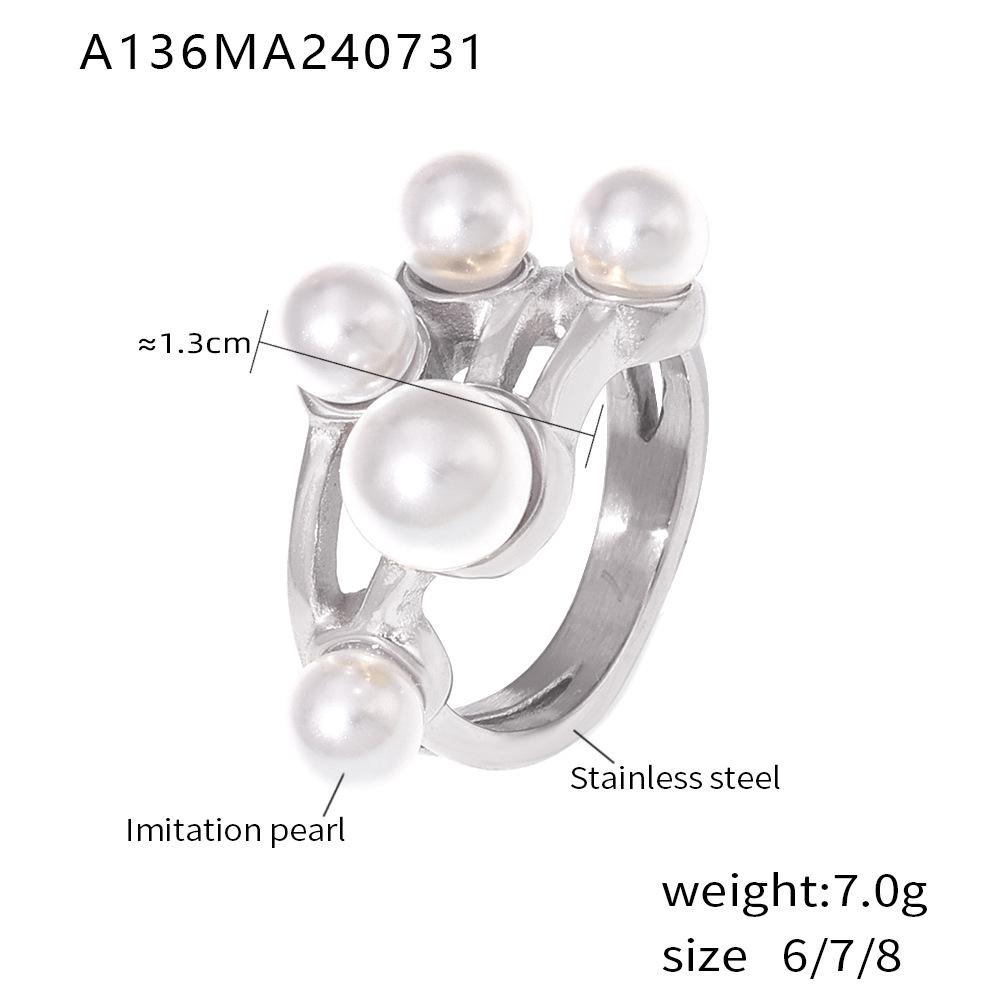 

Полое кольцо из нержавеющей стали с покрытием из 18-каратного золота и инкрустацией из искусственного жемчуга Size 8