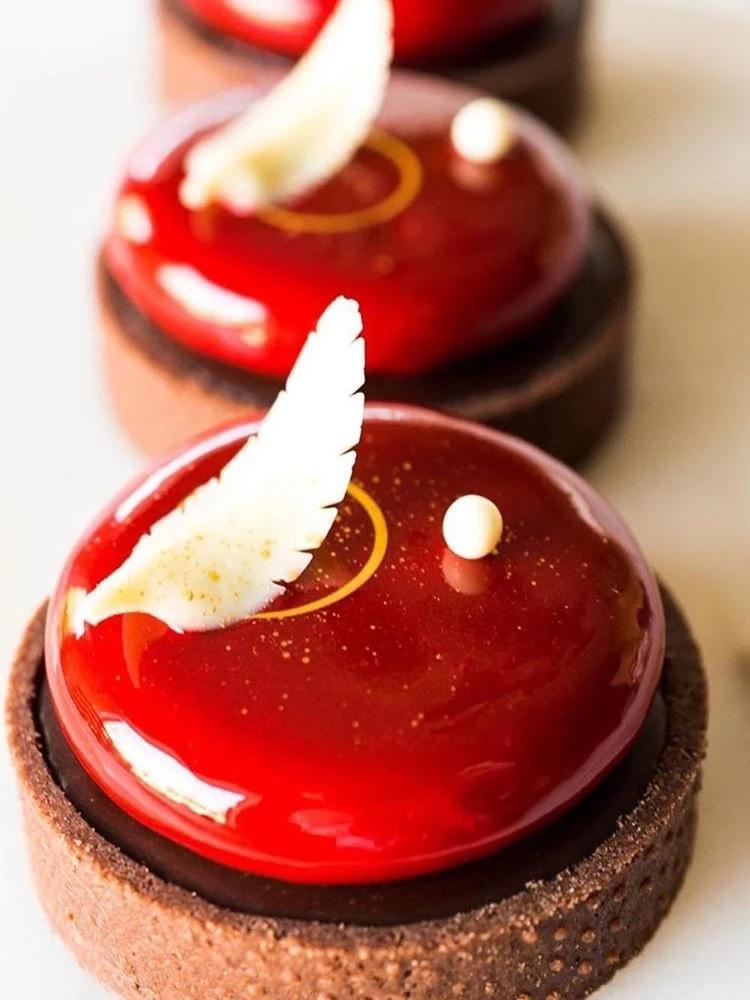 8-Cavity Round Mousse Cake Mold, 3D Silicone for Mirror Glaze and Desserts