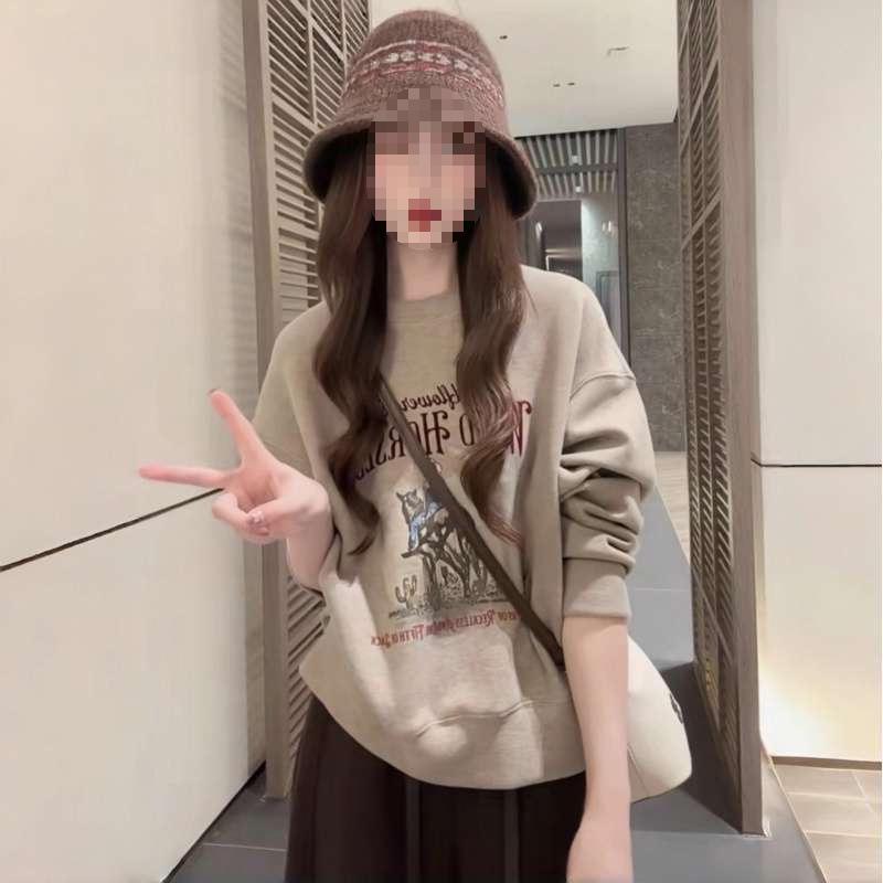 

Women s European Retro Print Hooded Sweatshirt - Loose, Versatile Winter Long Sleeve Top M колір світло кави