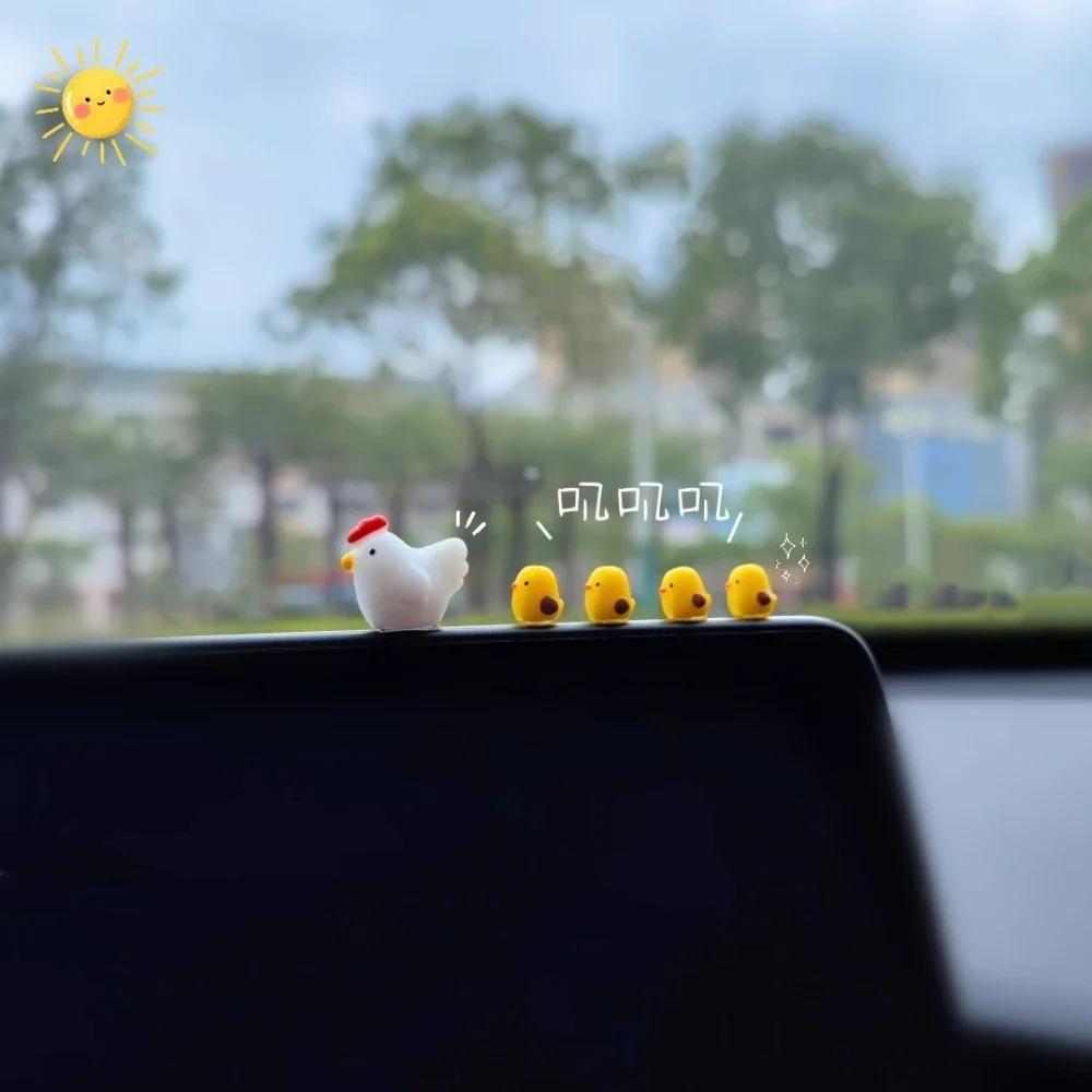 6Pcs Cute Mini Chickens Car Dashboard Accessories Funny Chicks Car Rearview Mirror Decor Interior Ornaments Fairy Garden Home