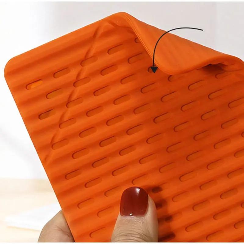 Portable Foldable Silicone Phone Holder Bendable Freely into Any Shape Multi-Angle Adjustable Stand for Mobile Phone
