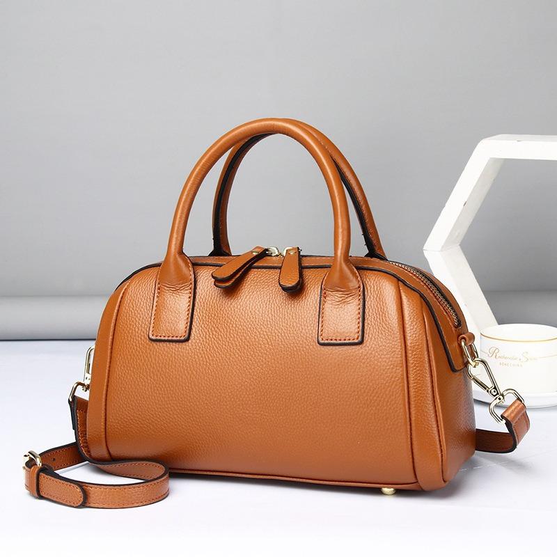High-quality Cowhide Handbag OEM Plus Light Luxury Premium Travel Bowling Bag