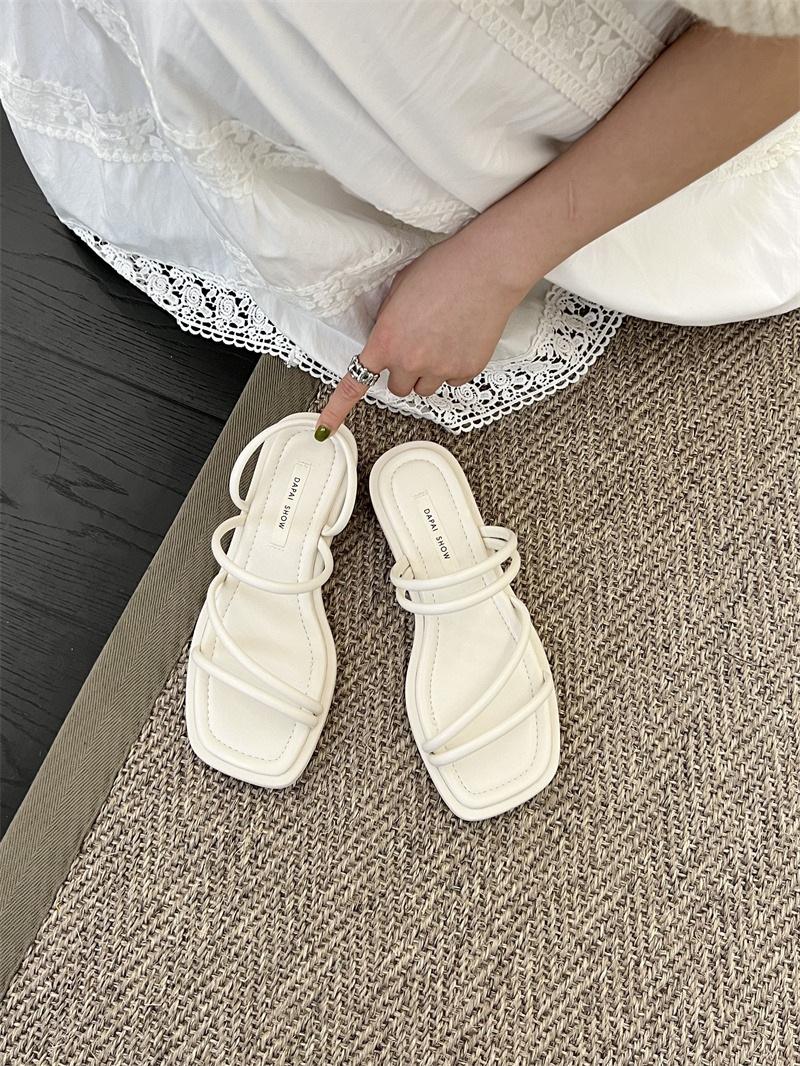 

Fairy wind summer two wear thin belt low-heeled slippers women wear new one-word belt simple skirt Roman sandals 35