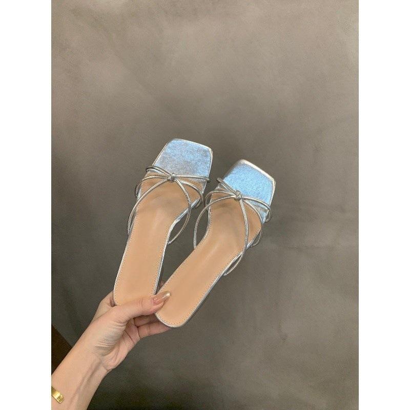 

Coarse heel French small cool slippers fairy shoes wear 2025 new summer skirt silver temperament sandals 40 серебряный