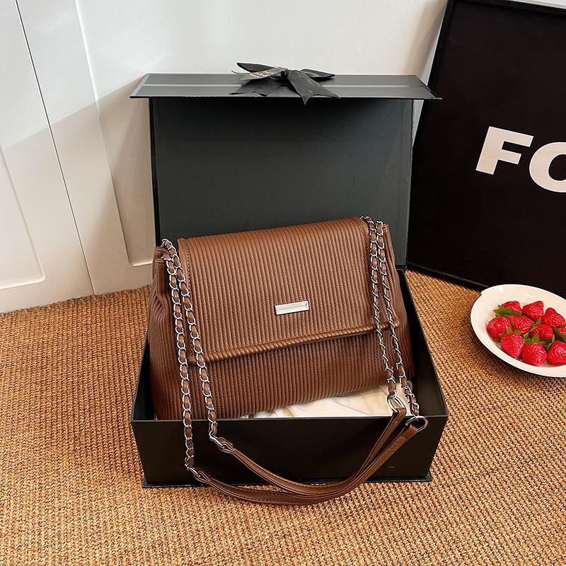 

Premium Retro Pleated Tote Bag Women S Fashion Chain Messenger Bag Fashion Shoulder Bag темно-коричневого