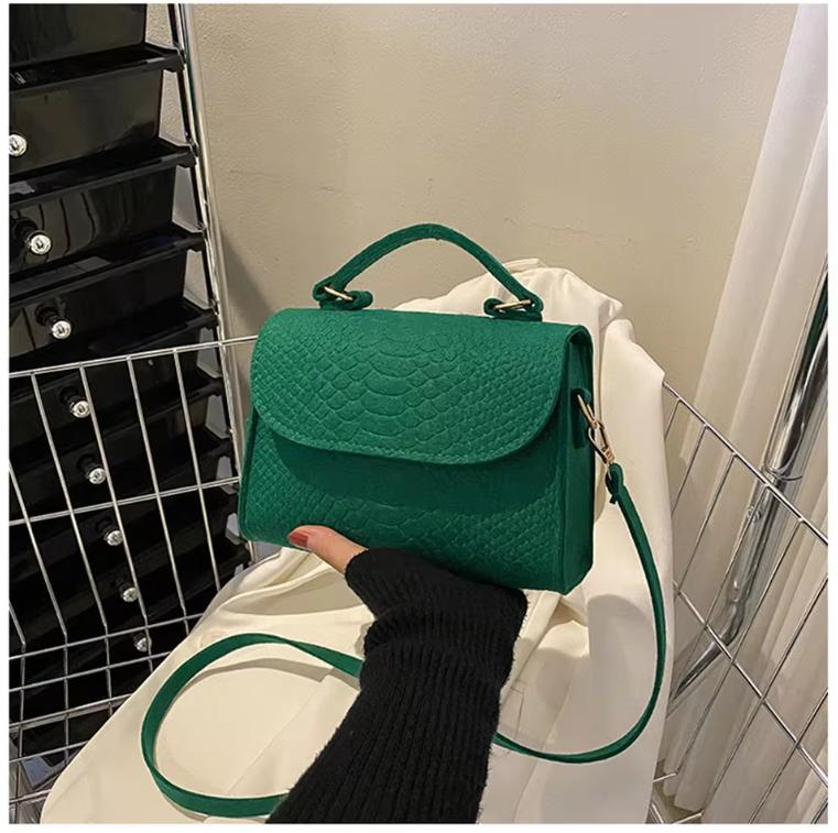 Women's Felt Shoulder Bag Ladies Handbags Luxury Designer 2026 New Fashion Alligator Pattern Square Crossbody Bag Messenger Bag