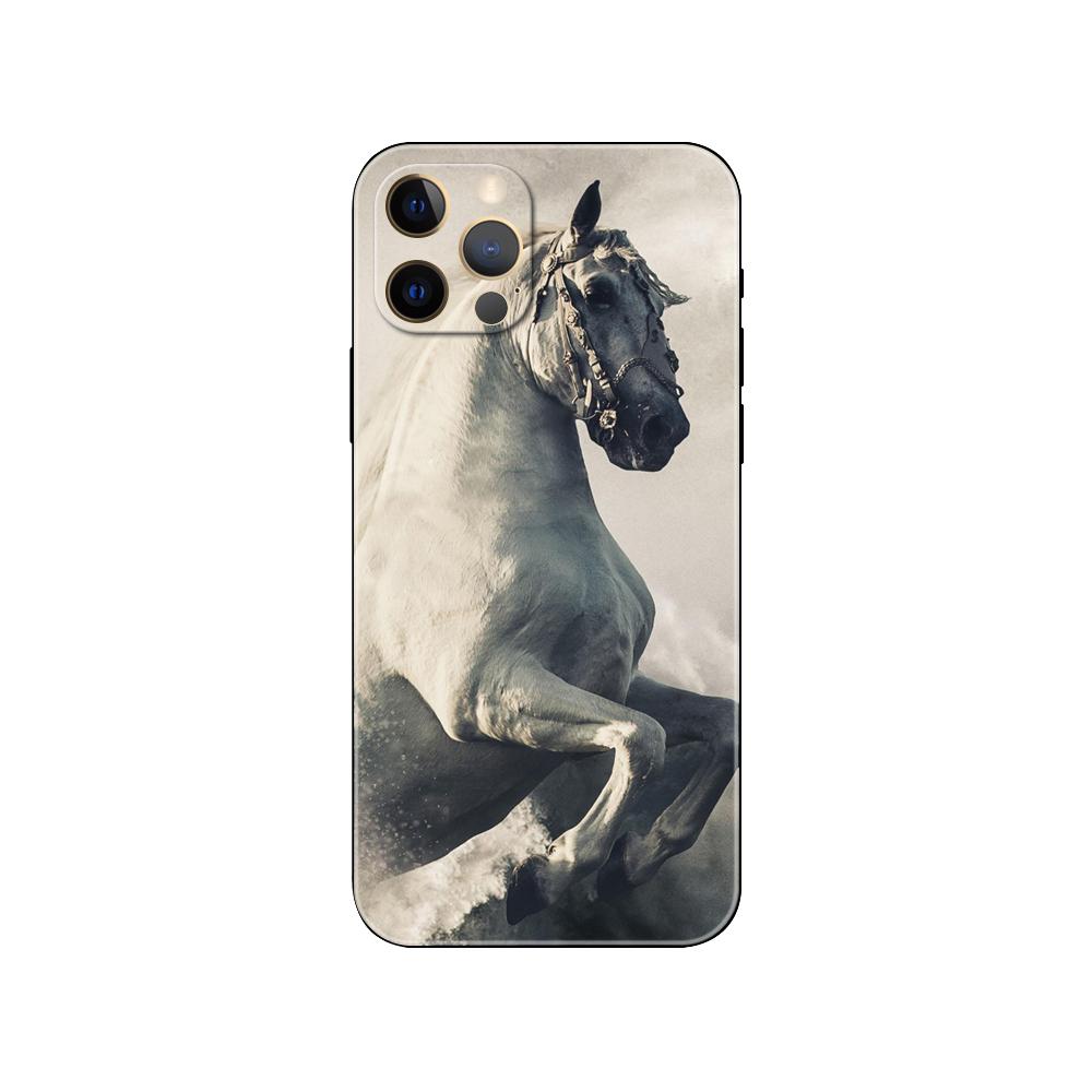 Running a Horse In an Animal Pouch Phone Case for Iphone Se 6 6s 7 8 Plus X 10 XR XS 11 12 13 Mini Pro MAX Black Tpu Back Cover