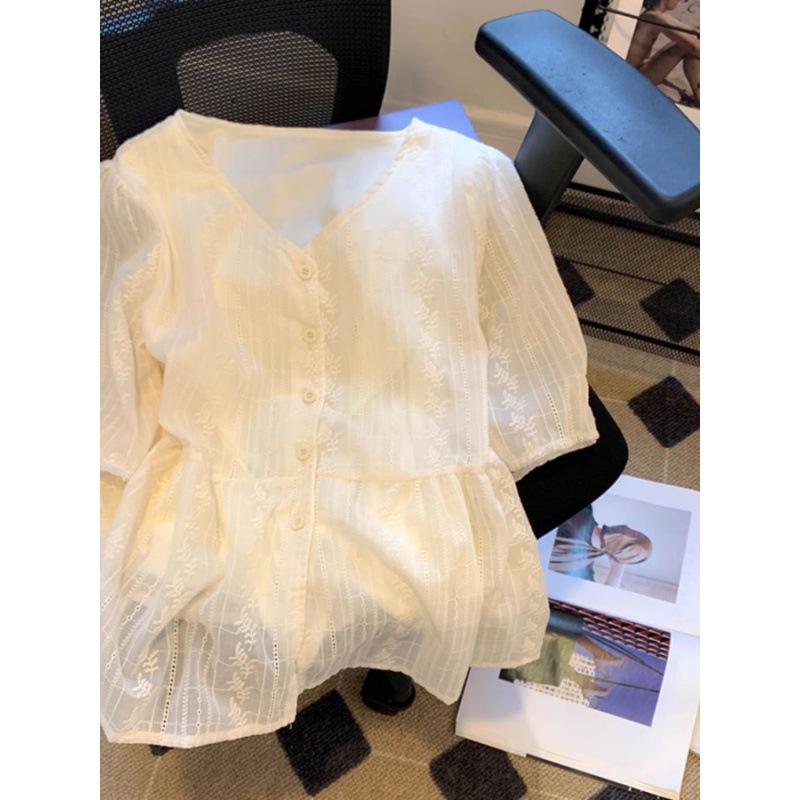 Chic French Lace Collar Blouse - Slimming Summer Short Sleeve Top for Women