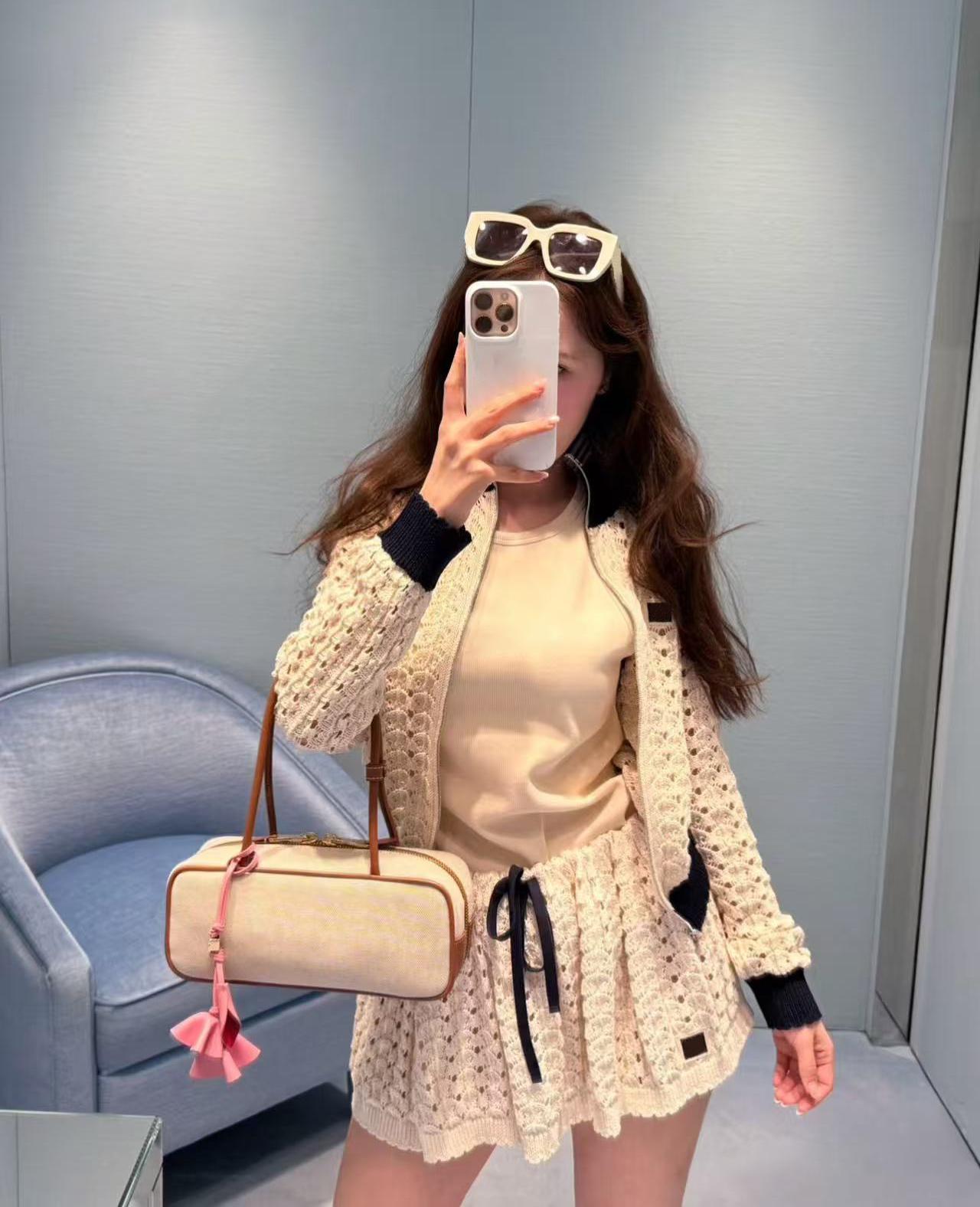 2026 early spring college style retro embroidery fashionable foreign style color matching hollow zipper cardigan S