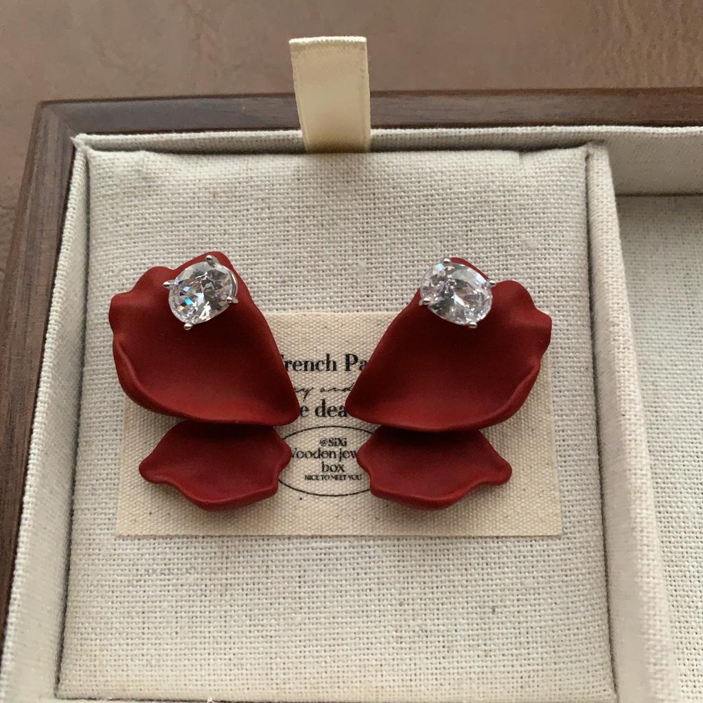 French Romantic Burgundy Petal Fringed Soft Earrings Earrings Unique Light Luxury Niche Design Autumn And Winter Earrings