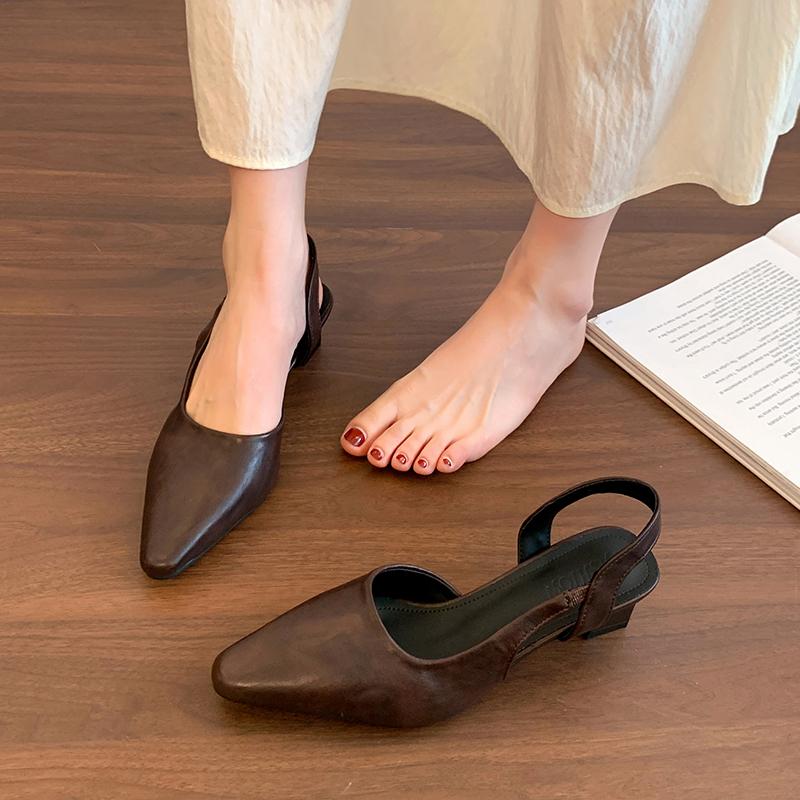 

2025 Новый Летний Стиль Модные Удобные Универсальные Элегантные и Износостойкие Сандалии с Открытым Носком и Задним Ремнем 35 коричневый