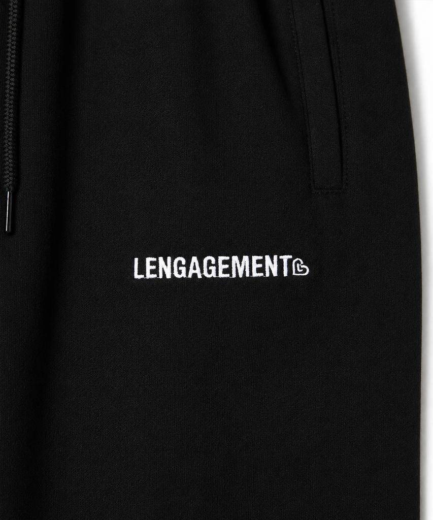 LENGAGEMENT Seamless Story Logo Jogger Pants [Black]