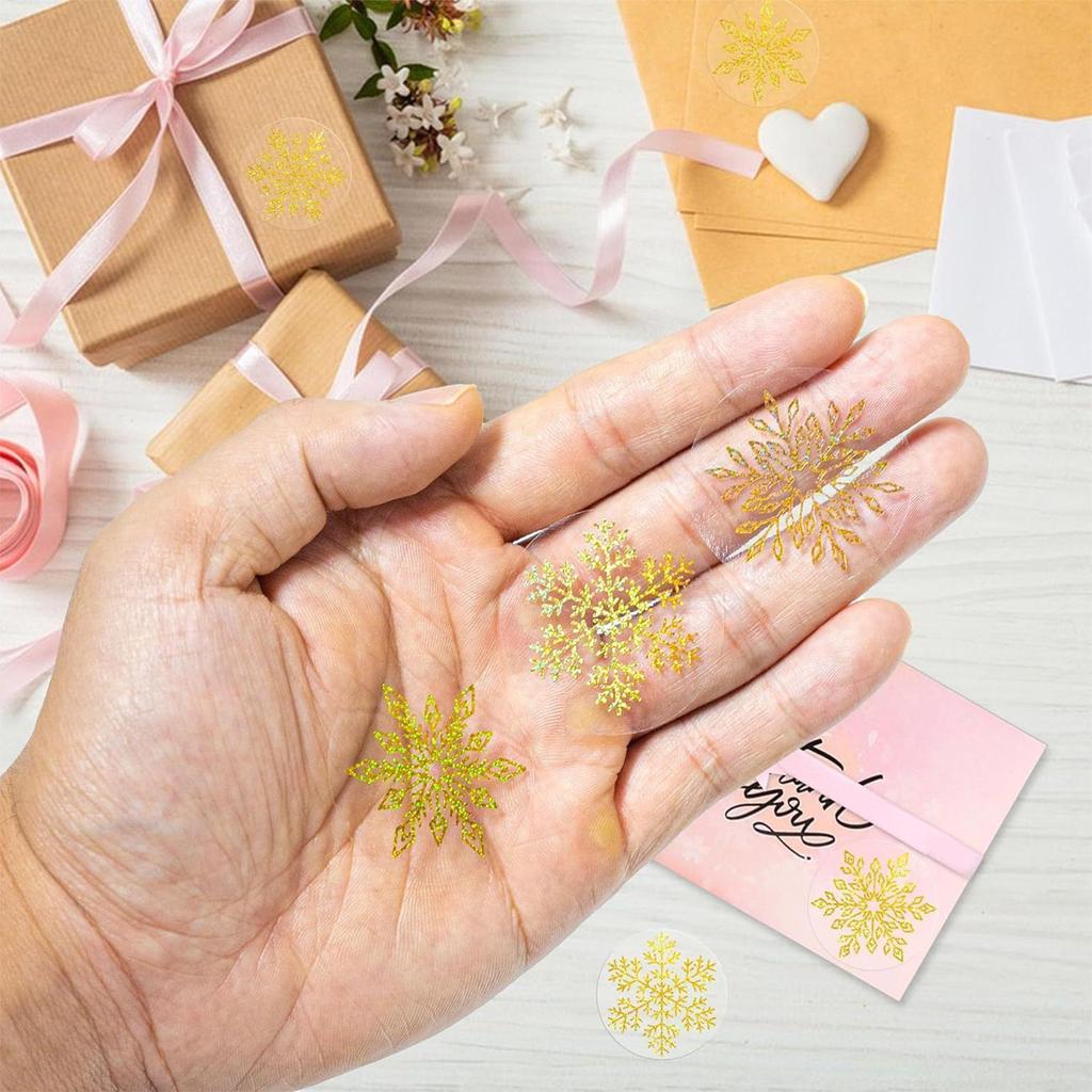 Snowflake Stickers Roll 500 Pieces Round Self-Adhesive Transparent Christmas Labels Holiday Crafts Label Roll Envelope Decal