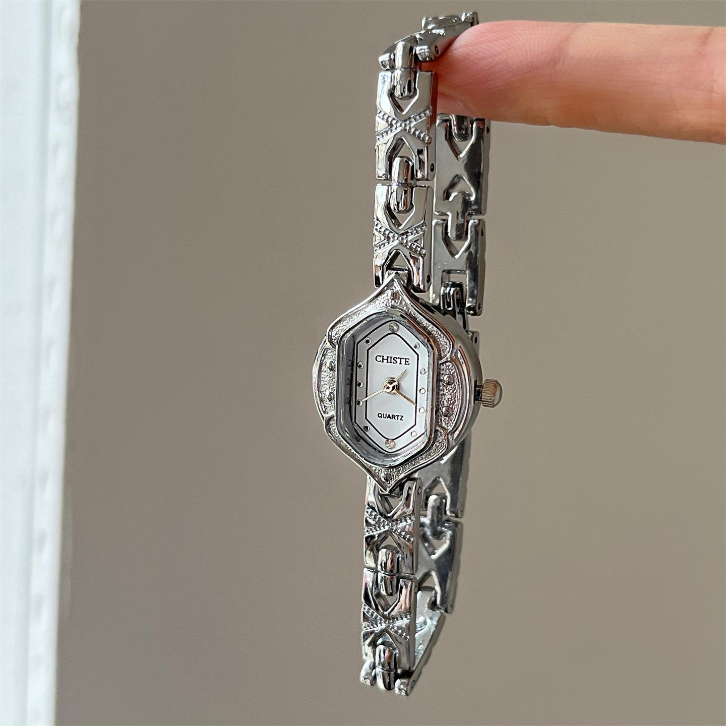 Chiste Medieval Bracelet Watch Women S Exquisite Niche Design High-End Personalized Small Gold Watch