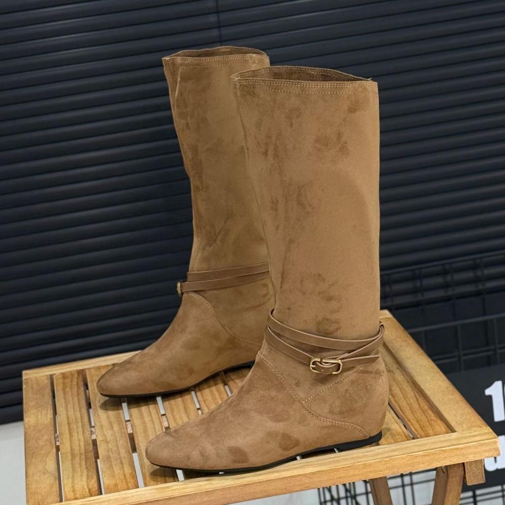 Retro Western Cowboy Boots Women's 2025 New Internet Celebrity Belt Buckle Boots Height-increasing and Thin Suede Boots