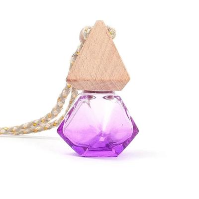 Dreieckige Kappe, diamantfarben, leere Flasche, Auto-Duftflasche, Auto-Anhänger, Rückspiegel-Anhänger, Auto-Dekoration-Anhänger