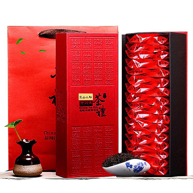 

Китайский чай Черный чай Zhengshanxiaozhong в подарочной упаковке (30 сумок)