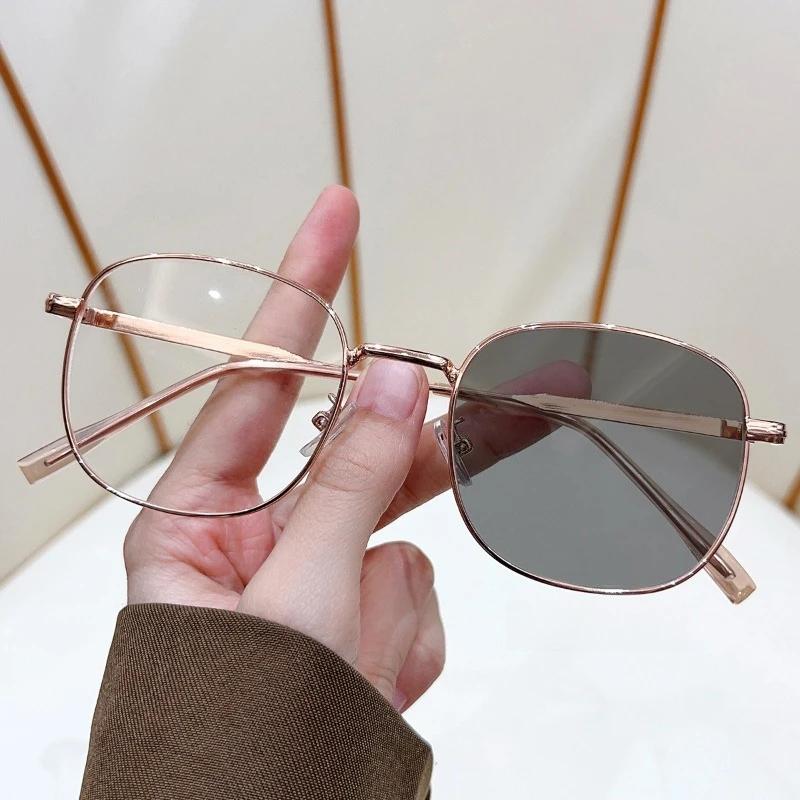 Neutral Photochromic Myopia Glasses with Polygonal Metal Frame Lightweight High-end Fashionable Business and Daily Glasses 0 To -4.0