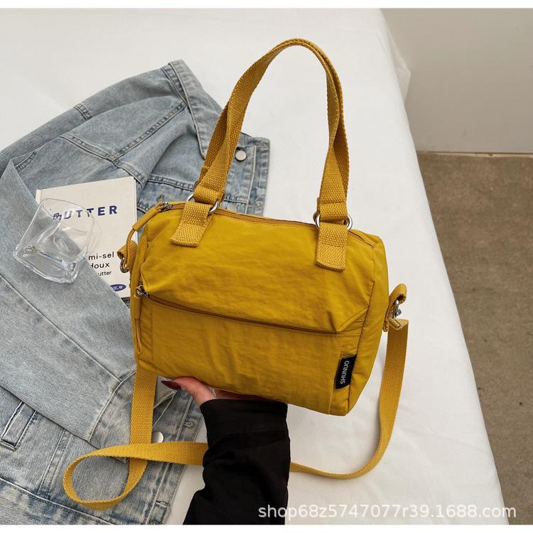 Fashion Versatile Handbag 2025 New Shoulder Leisure Travel Messenger Bag Lightweight Waterproof Nylon Cloth Bag Women
