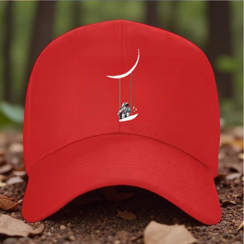 Astronaut schwingt auf dem Mond Grafik Baseballkappe Polyester Lässig Verstellbarer Sonnenhut für Draußen