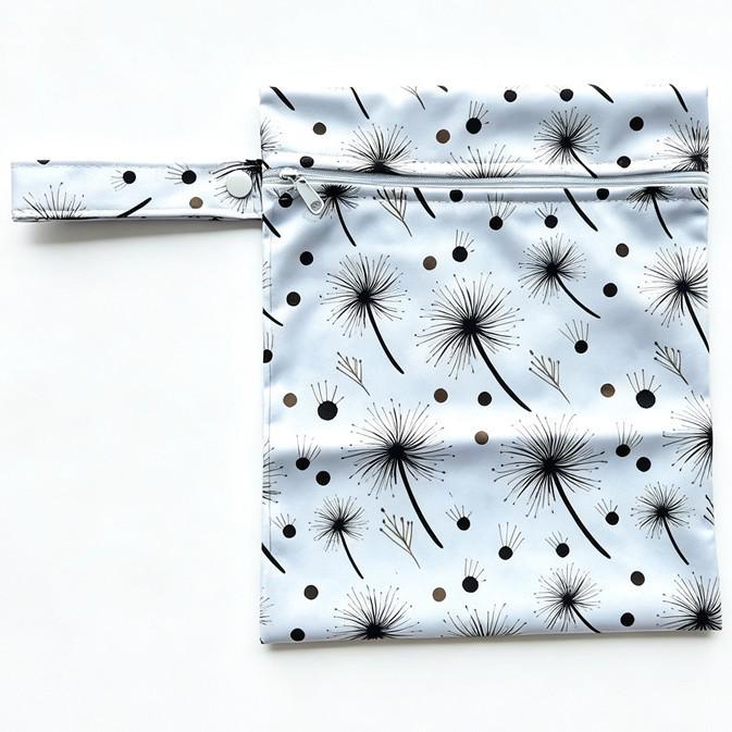 Waterproof Single Pocket Reusable Wet Diaper & Sanitary Napkin Bag
