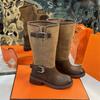 Dong Jie hat die gleichen farblich passenden plissierten Stiefel zum Stapeln, Damenlangschaft-Maillard-Overkneestiefel, großer Schaftumfang, Western-Cowboy-Reiterstiefel