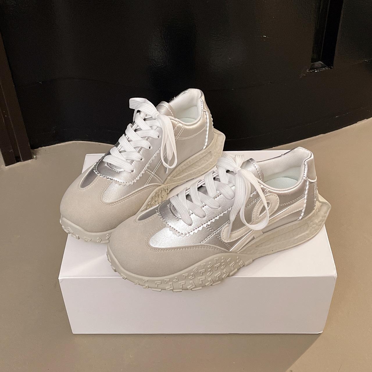 

2025 new summer retro moral training shoes women s platform versatile lightweight sports board shoes fashion casual running shoes 35