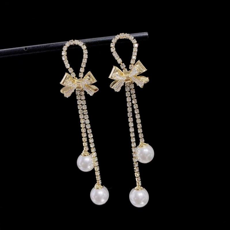 Light luxury high-end sense gold long fringed temperament earrings fashionable atmosphere versatile stud earrings personalized daily earrings