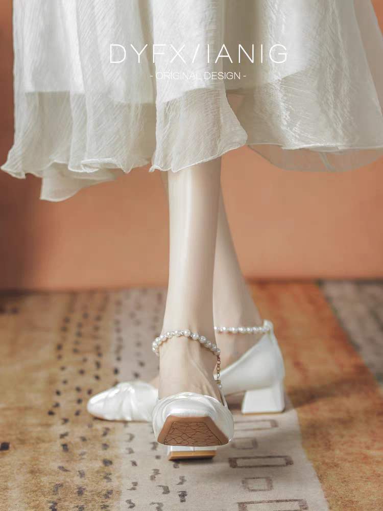 Mary Jane Single Shoes Women's 2025 New Autumn Evening Breeze Gentle Thick Heel with Cheongsam Engagement Shoes Bride Bridesmaid Shoes