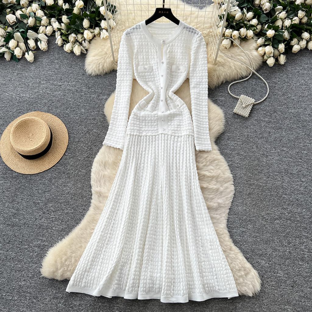 Pink knitted dress women's long-sleeved A-shaped skirt high waist and thin commuter temperament skirt small fragrant style long skirt