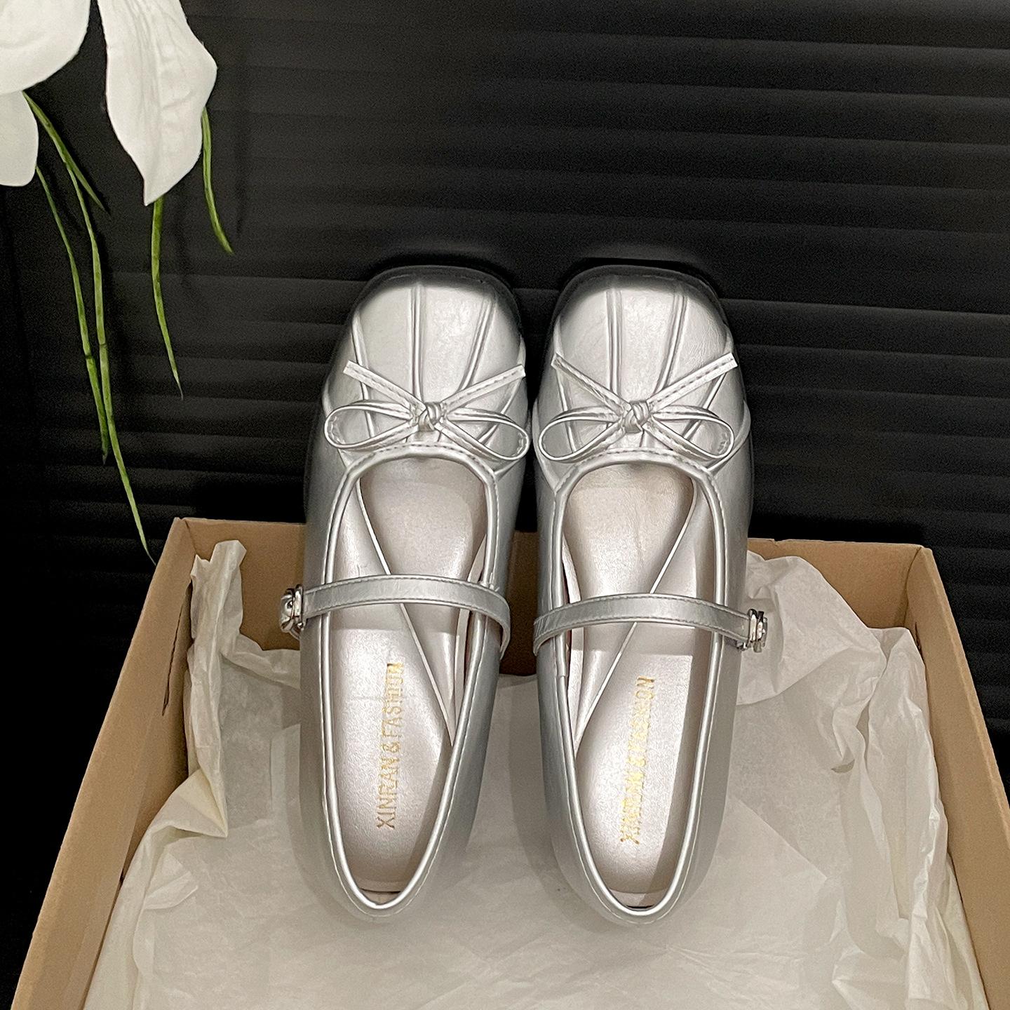 

Silver French square head light mouth thick heel single shoes women s summer 2025 new with skirt retro heightening Mary Jane shoes 40 серебряный