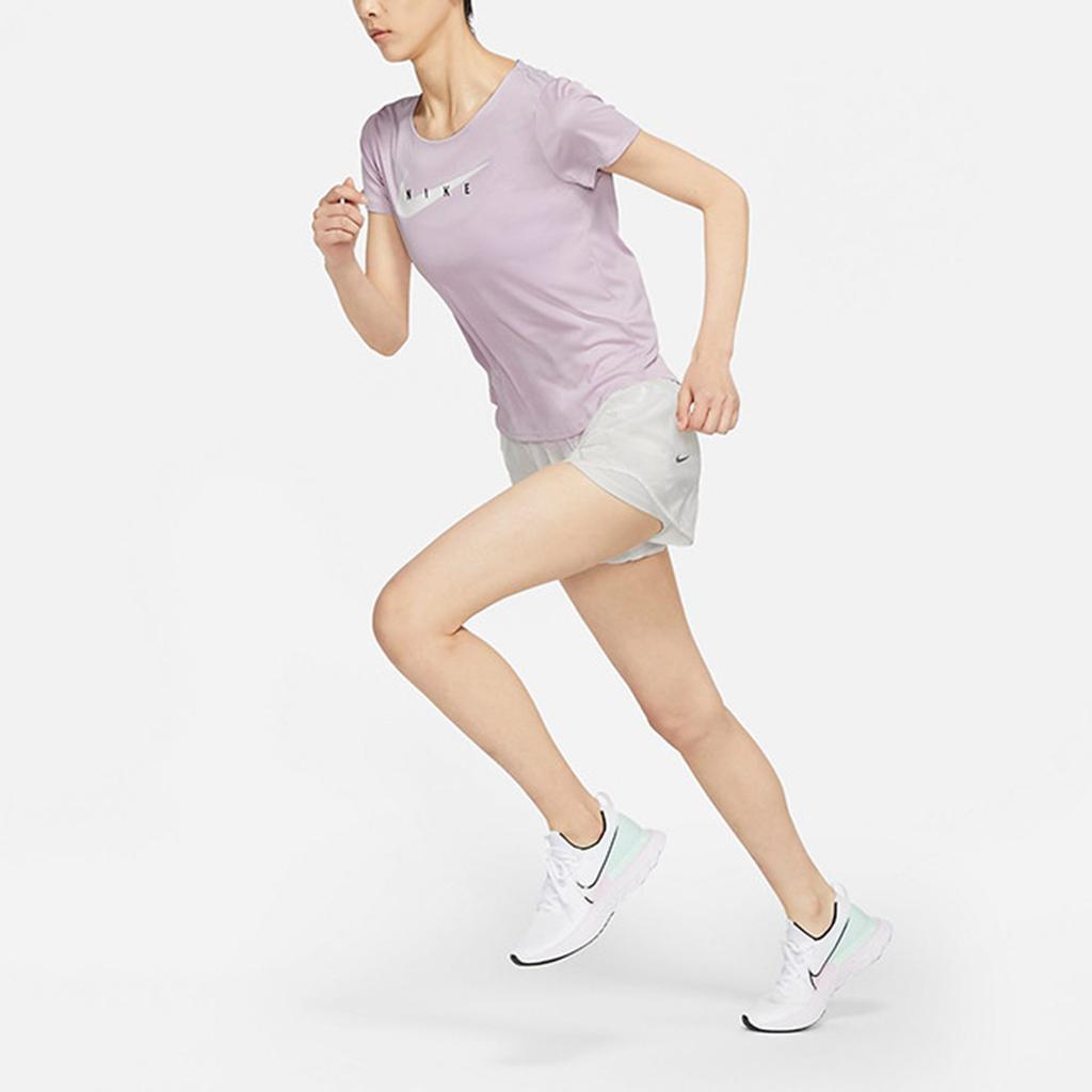 Nike T Shirts Women's Light Purple Crew Neck Moderate Straight Fit CZ9279-576